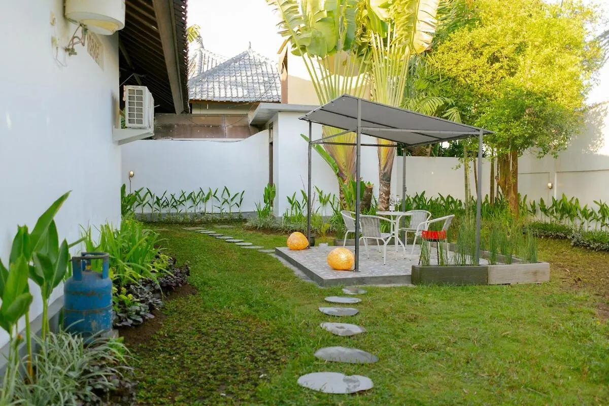 Peaceful 2Br With Pool & Garden Villa Seminyak 0*,  Indonézia